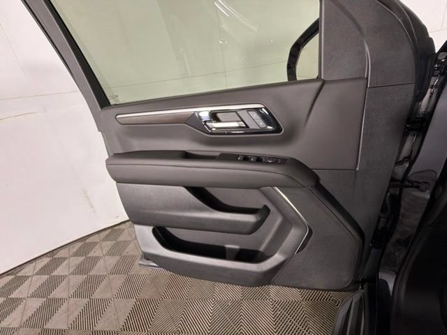 New 2026 Chevrolet Suburban LS w/ Max Trailering Package AWD/4WD image 21