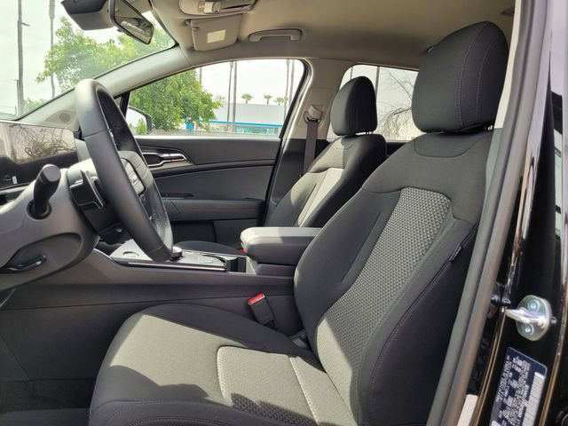 New 2026 Kia Sportage LX image 9