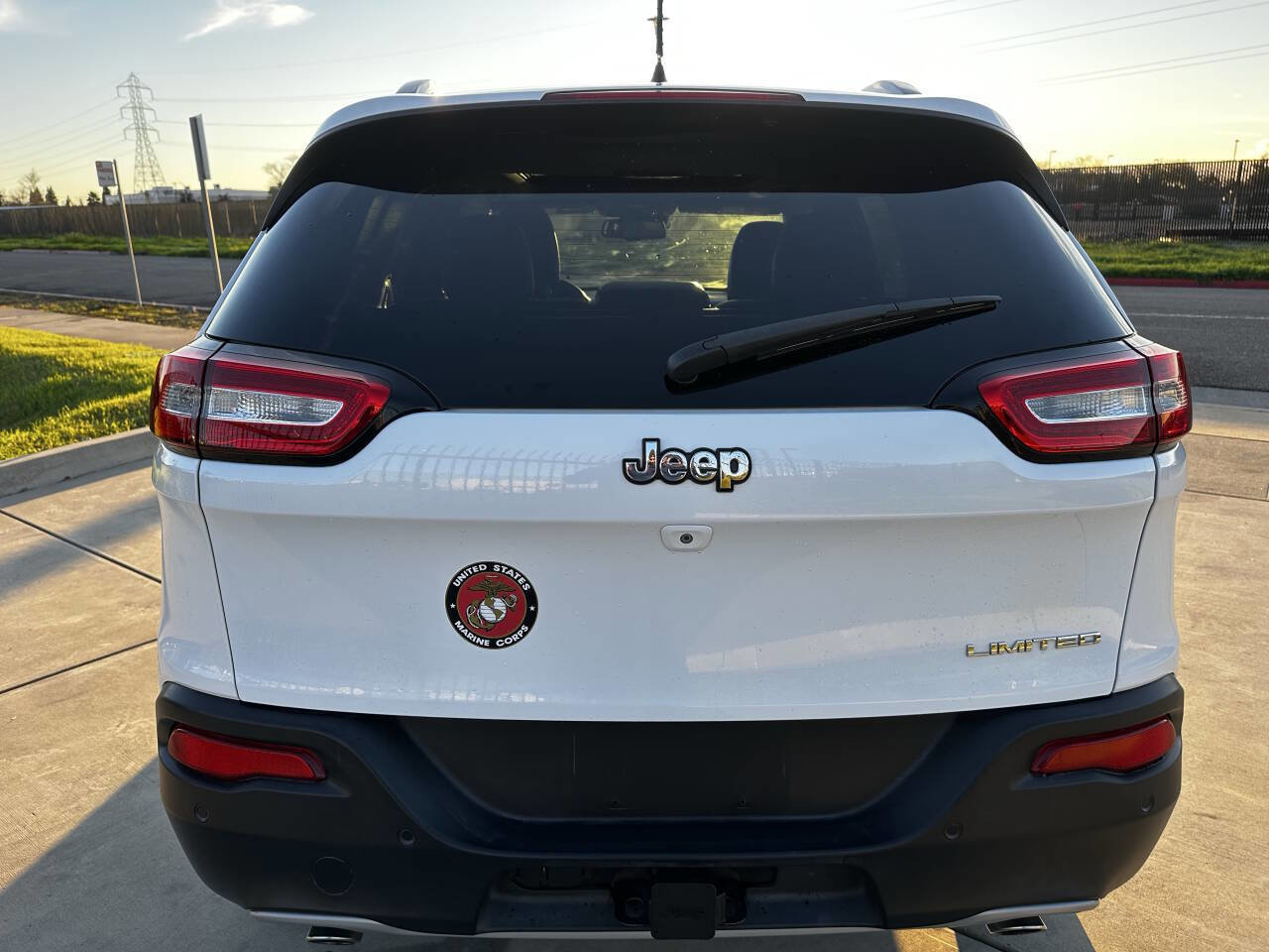 Used 2014 Jeep Cherokee Limited w/ Technology Group image 6