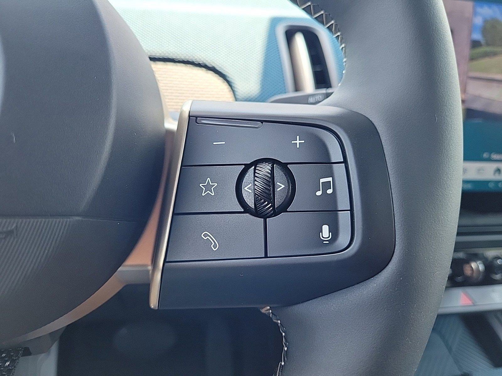 Used 2025 MINI Cooper Countryman S w/ Comfort Package Max image 24