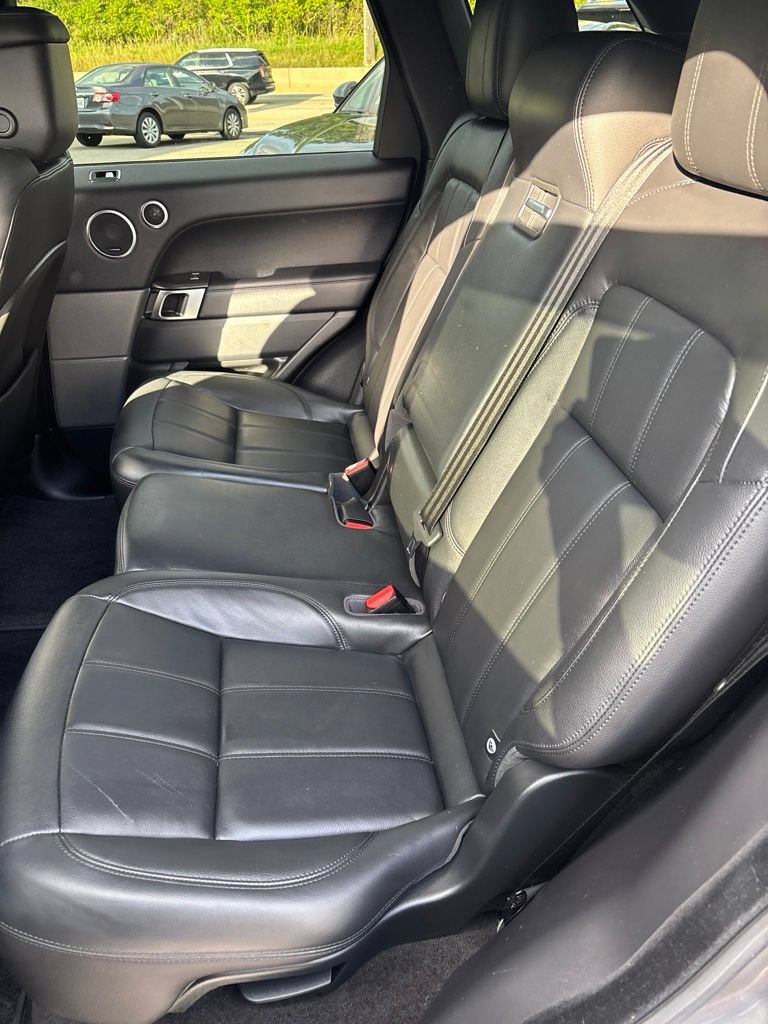 Used 2018 Land Rover Range Rover Sport SE AWD/4WD image 8
