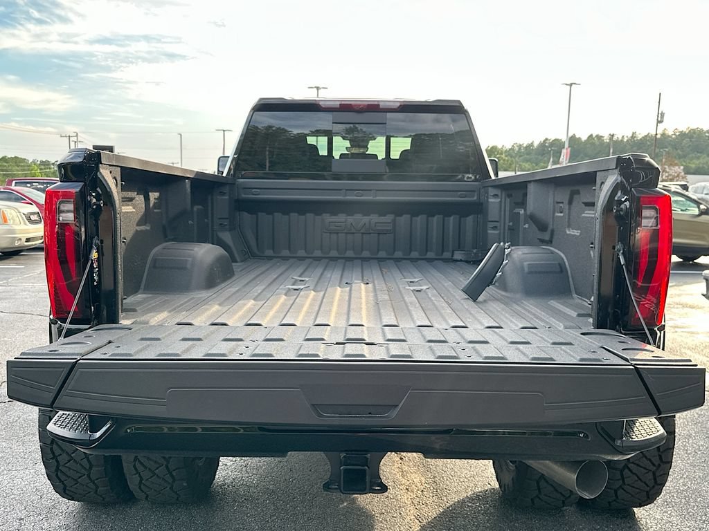 New 2026 GMC Sierra 3500 Denali Ultimate AWD/4WD image 16