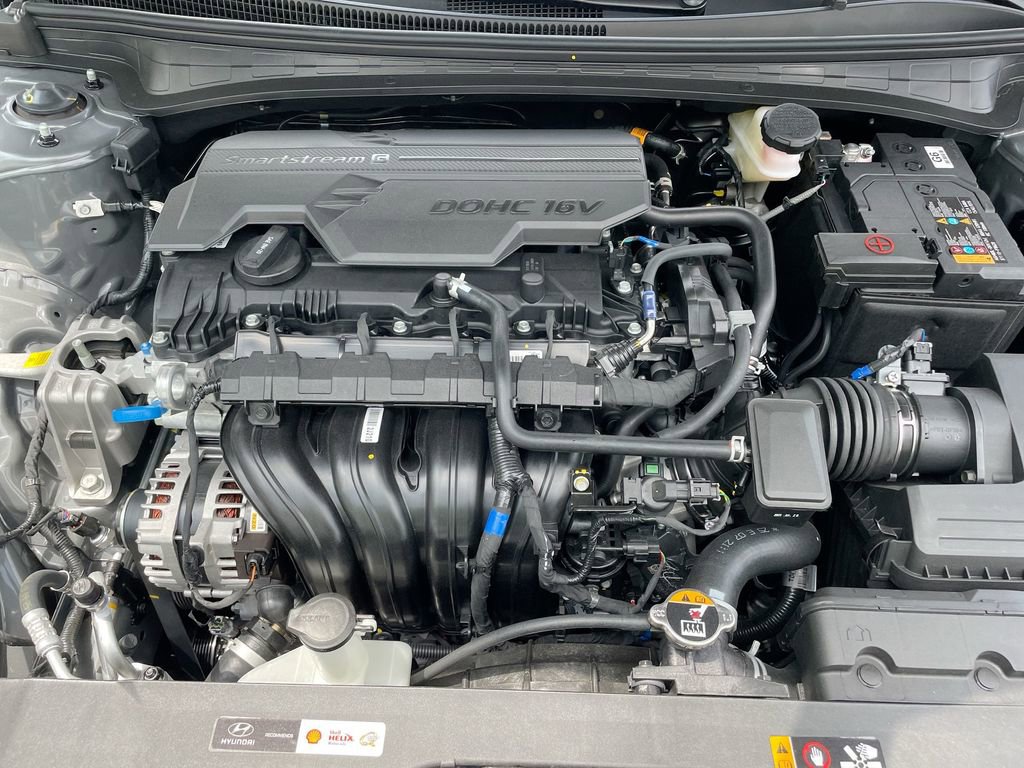 New 2025 Hyundai Elantra Limited image 51