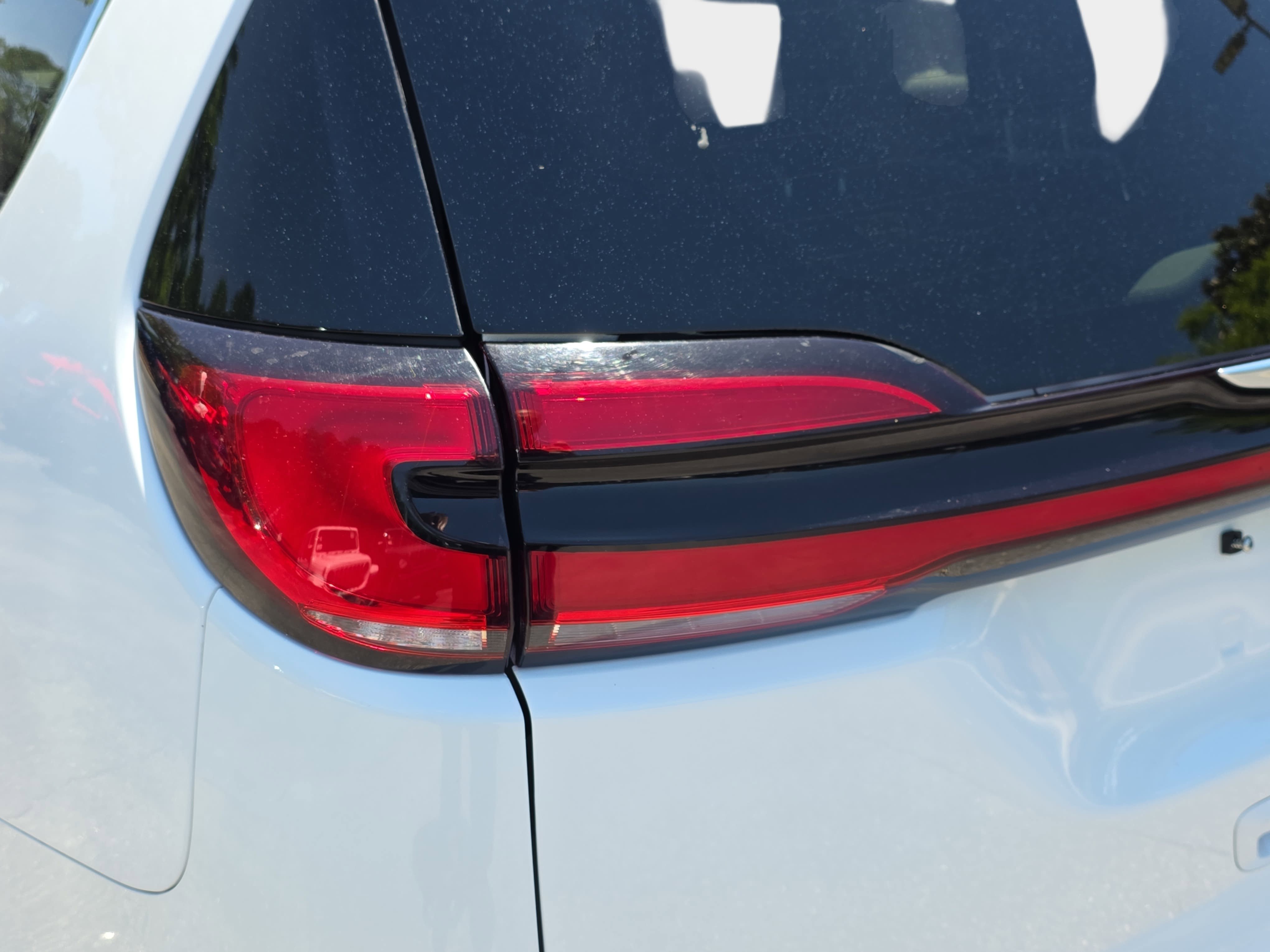 Used 2024 Chrysler Pacifica Limited FWD image 31