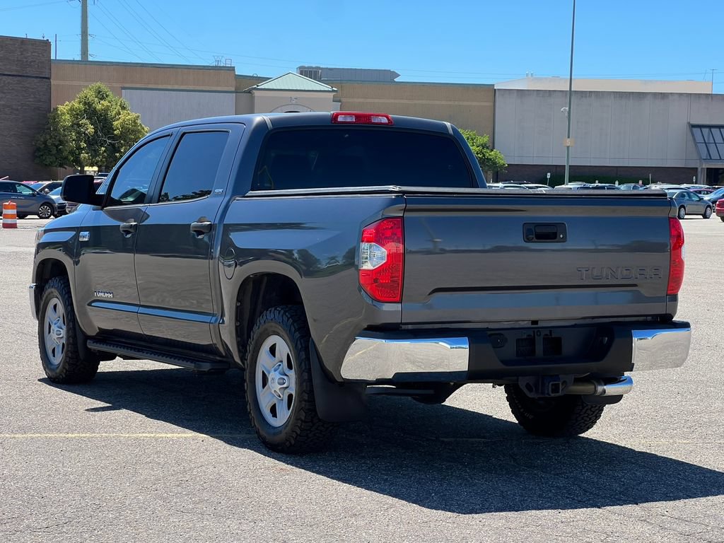 Used 2018 Toyota Tundra SR5 w/ SR5 Upgrade Package RWD image 14