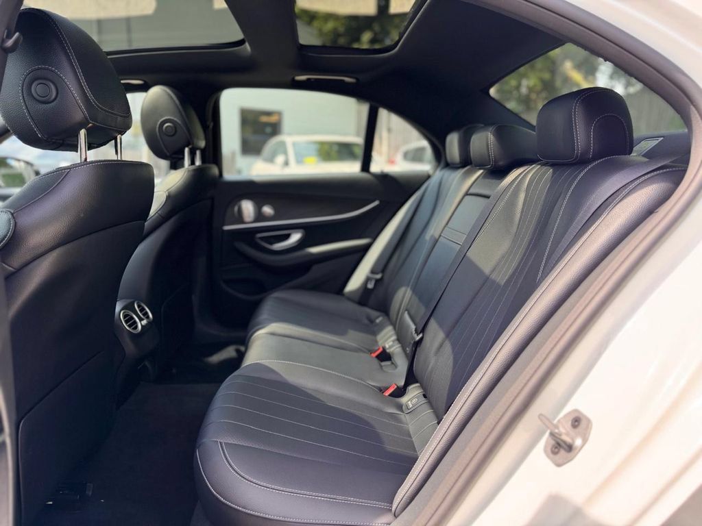 Used 2023 Mercedes-Benz E 350 4MATIC Sedan image 23