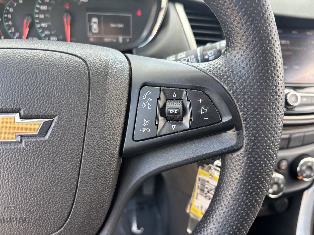 Used 2020 Chevrolet Trax LT FWD image 26