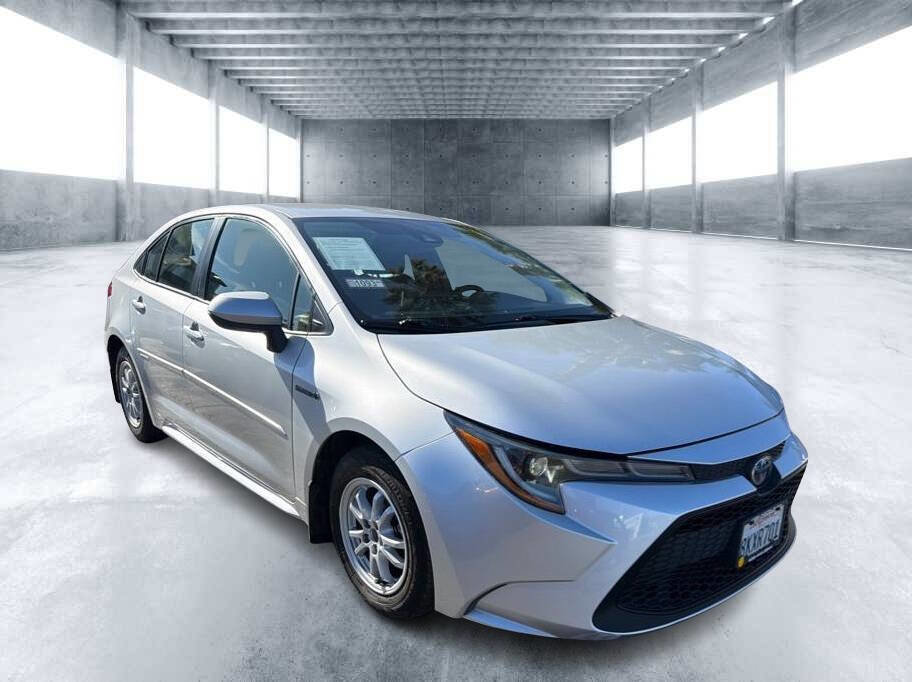 Used 2020 Toyota Corolla LE image 2