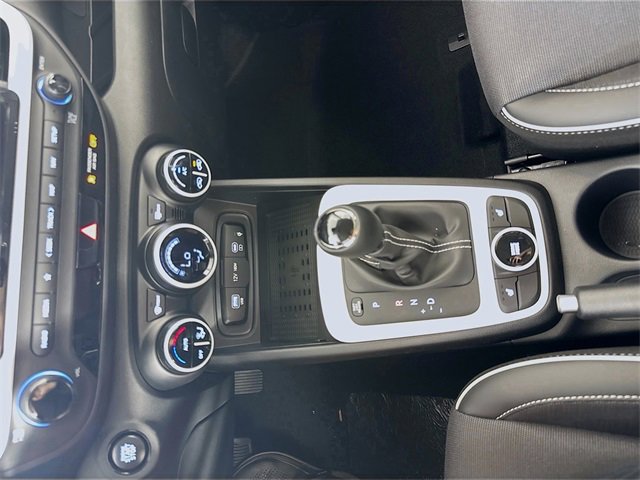 New 2025 Hyundai Venue Limited image 14