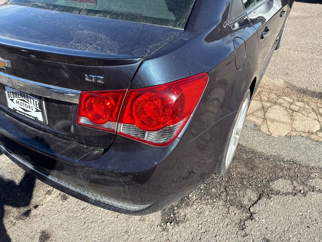 Used 2014 Chevrolet Cruze LTZ w/ RS Package FWD image 12