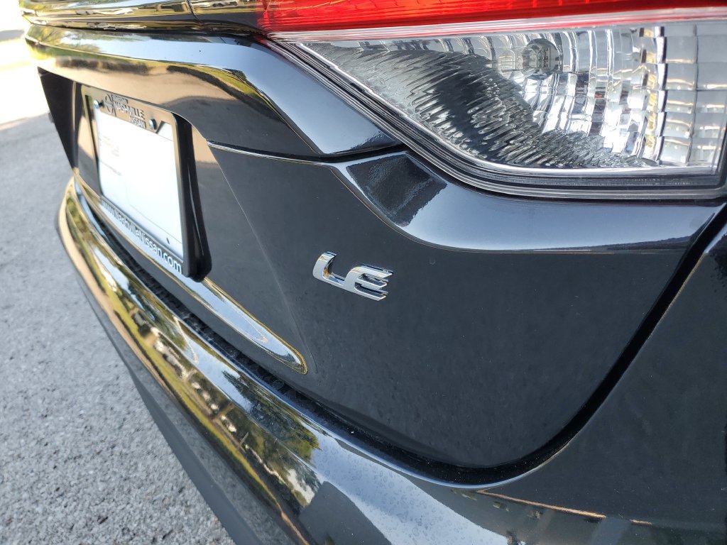 Used 2025 Toyota Corolla LE FWD image 7