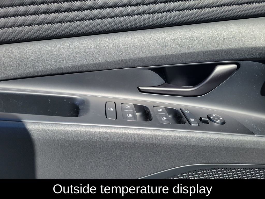 Certified 2025 Hyundai Elantra SEL image 12