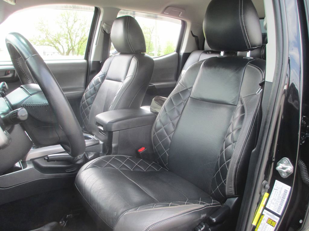 Used 2019 Toyota Tacoma SR5 AWD/4WD image 20