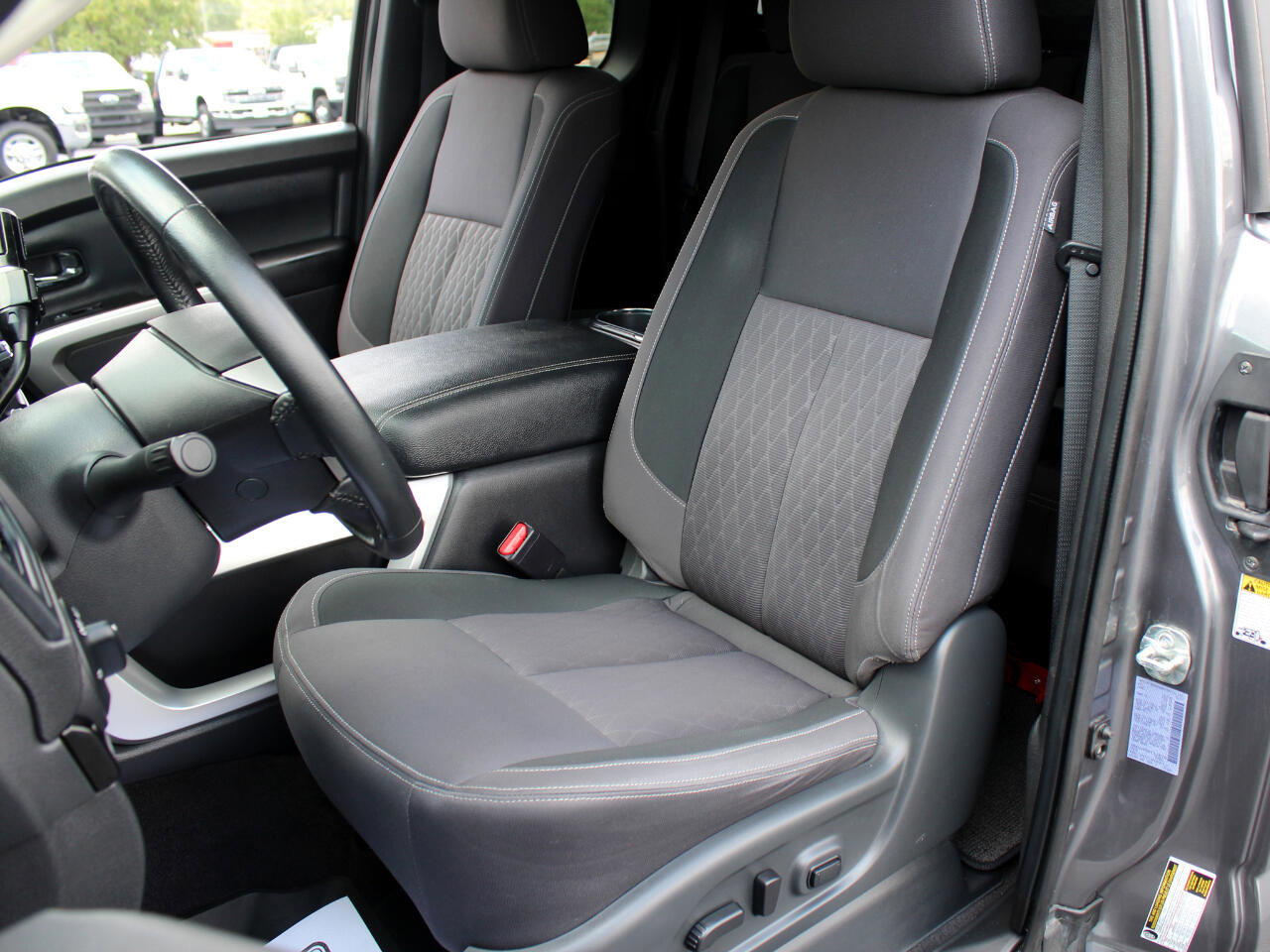 Used 2023 Nissan Titan SV w/ SV Utility Package image 19