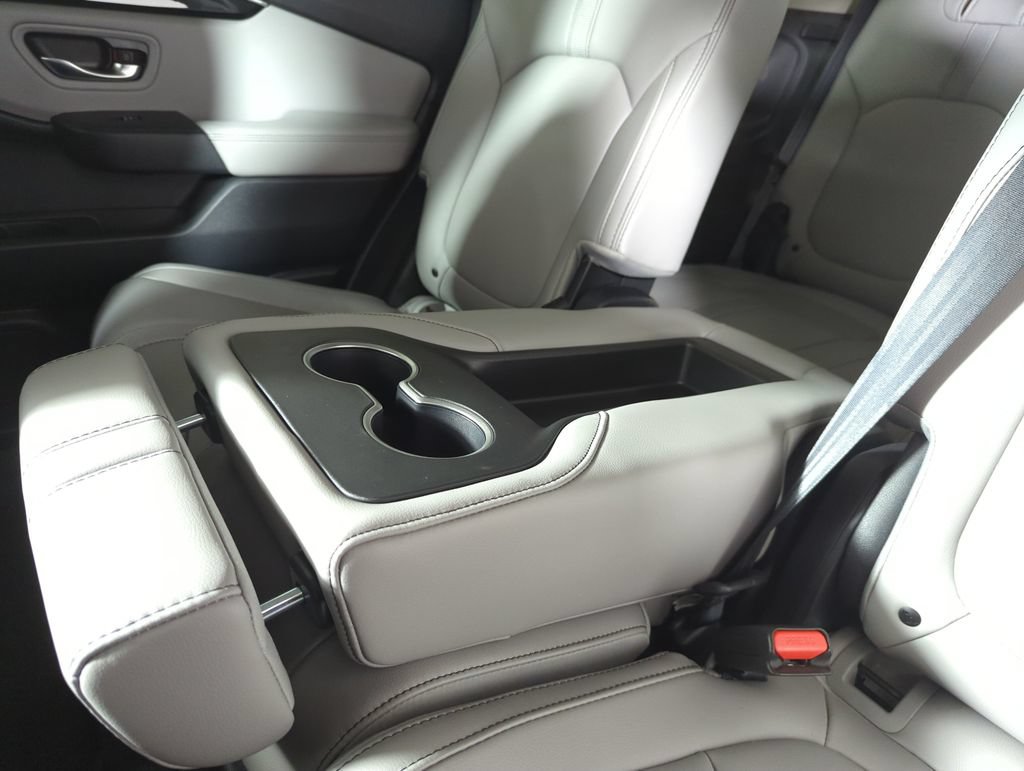 Certified 2025 Honda Pilot EX-L image 33