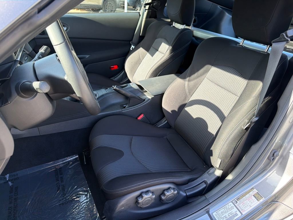 Used 2024 Nissan Z Sport w/ Floor Mat Package image 29