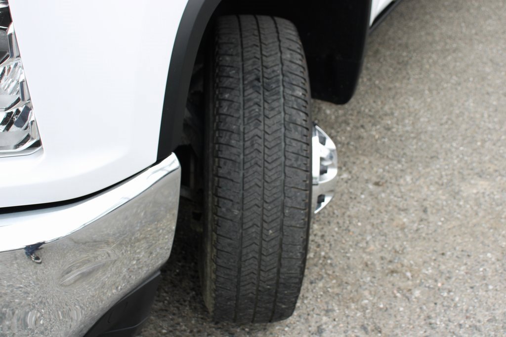 Used 2023 Chevrolet Silverado 3500 LTZ w/ LTZ Convenience Package image 46