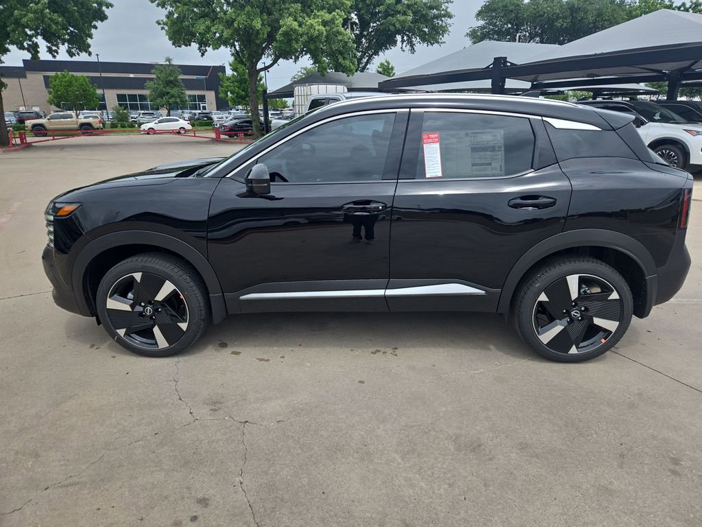 New 2026 Nissan Kicks SR FWD image 2