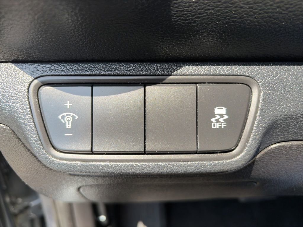 Used 2023 Kia Forte LXS image 14