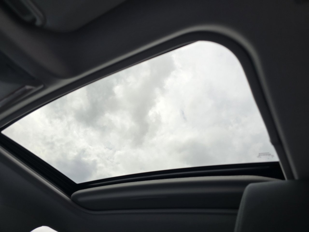 Used 2023 Toyota RAV4 XLE w/ Convenience Package image 17