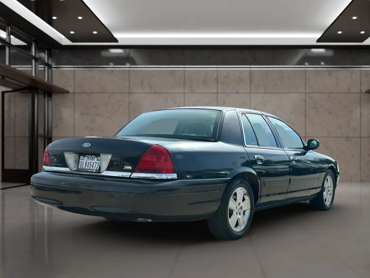 Used 2011 Ford Crown Victoria LX w/ Comfort Appearance Pkg RWD image 10