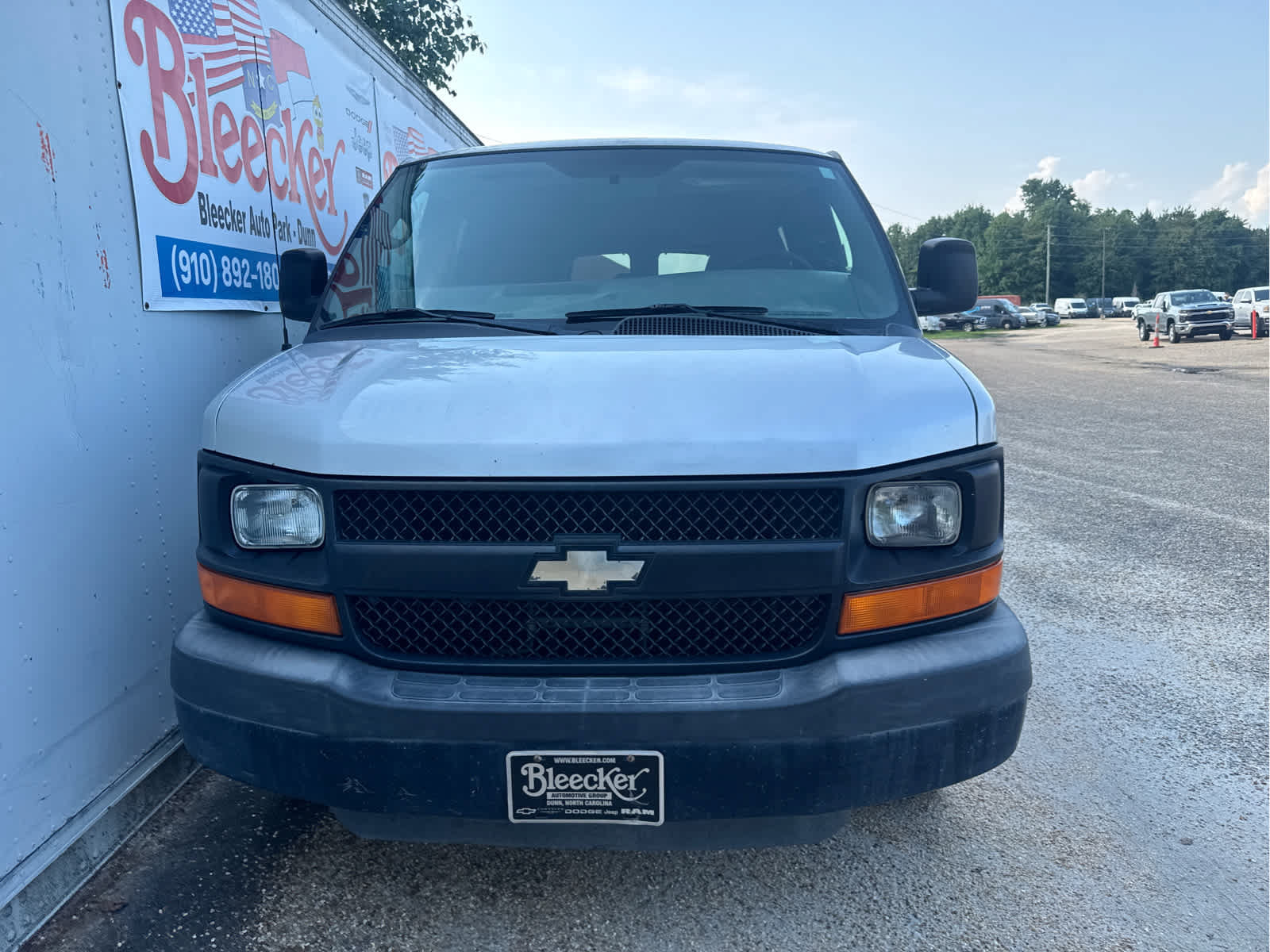 Used 2010 Chevrolet Express 3500 LS RWD image 5