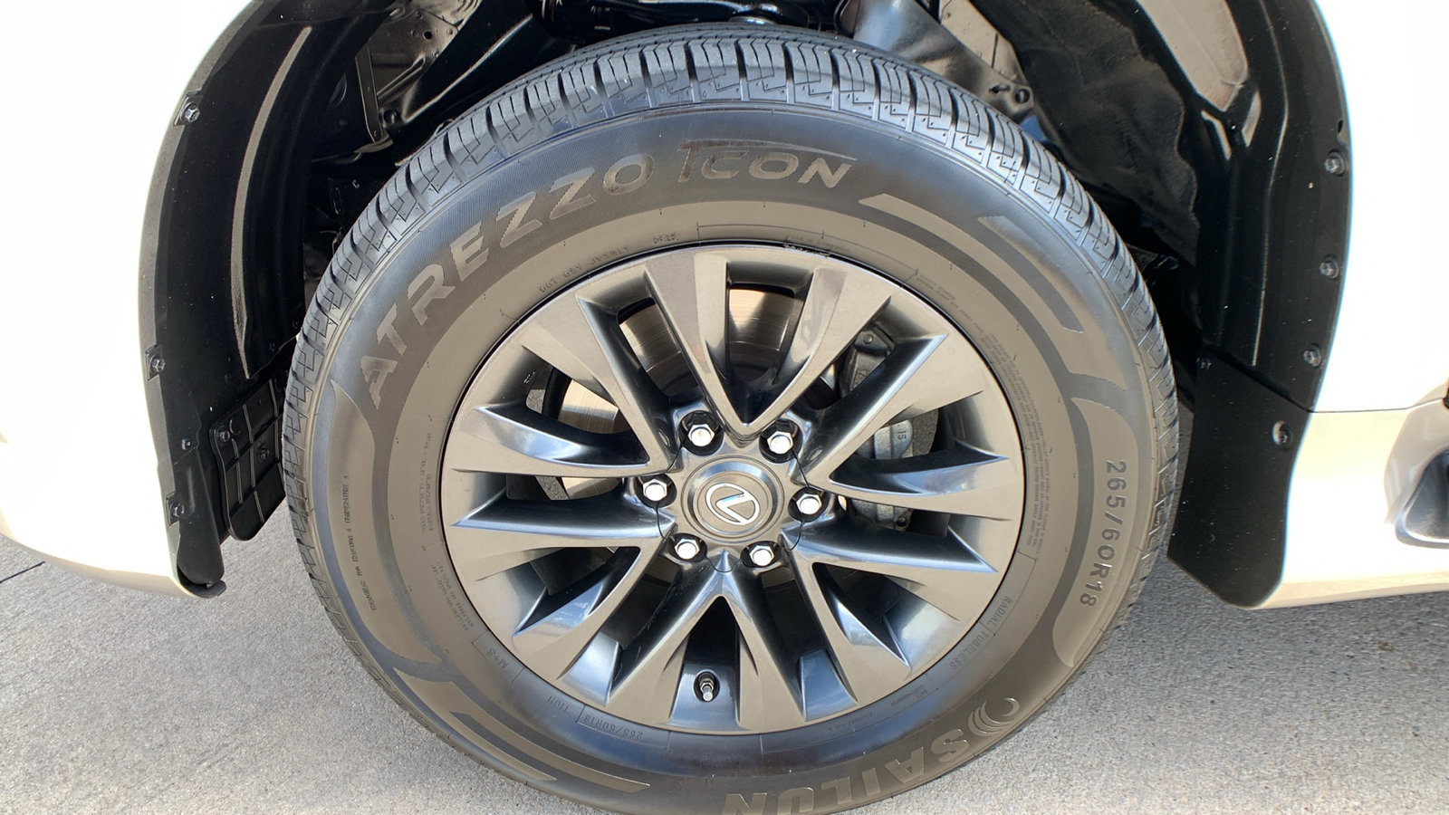 Used 2023 Lexus GX 460 Premium image 9