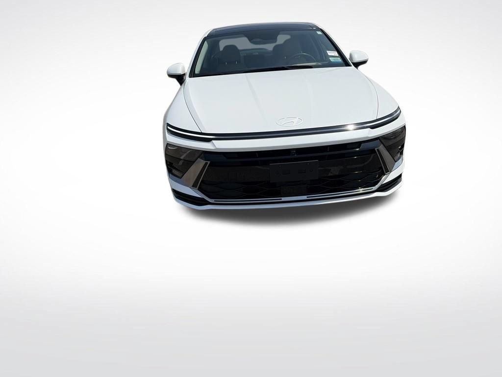 Used 2025 Hyundai Sonata Limited FWD image 8