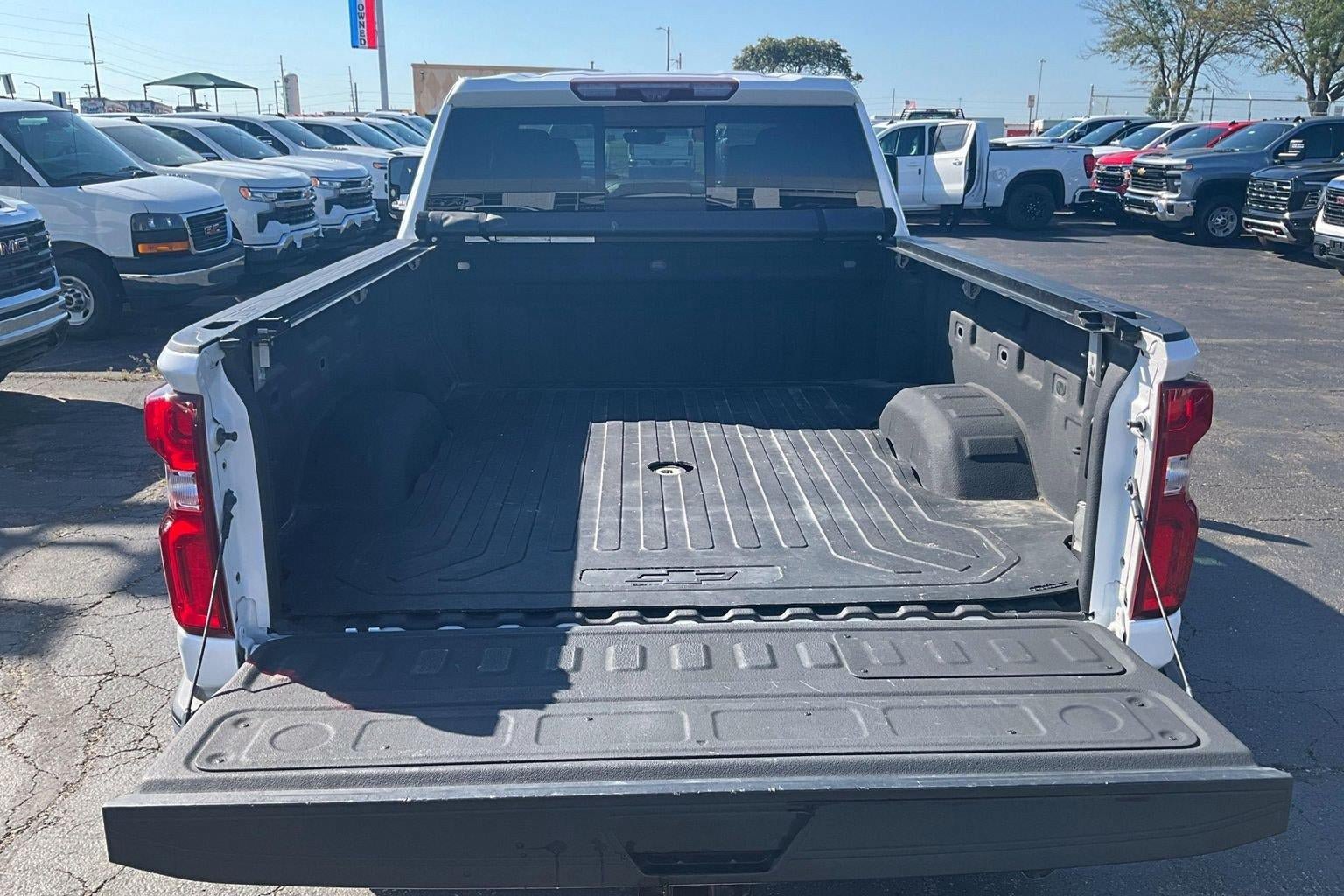 Used 2021 Chevrolet Silverado 2500 LTZ w/ LTZ Premium Package AWD/4WD image 4
