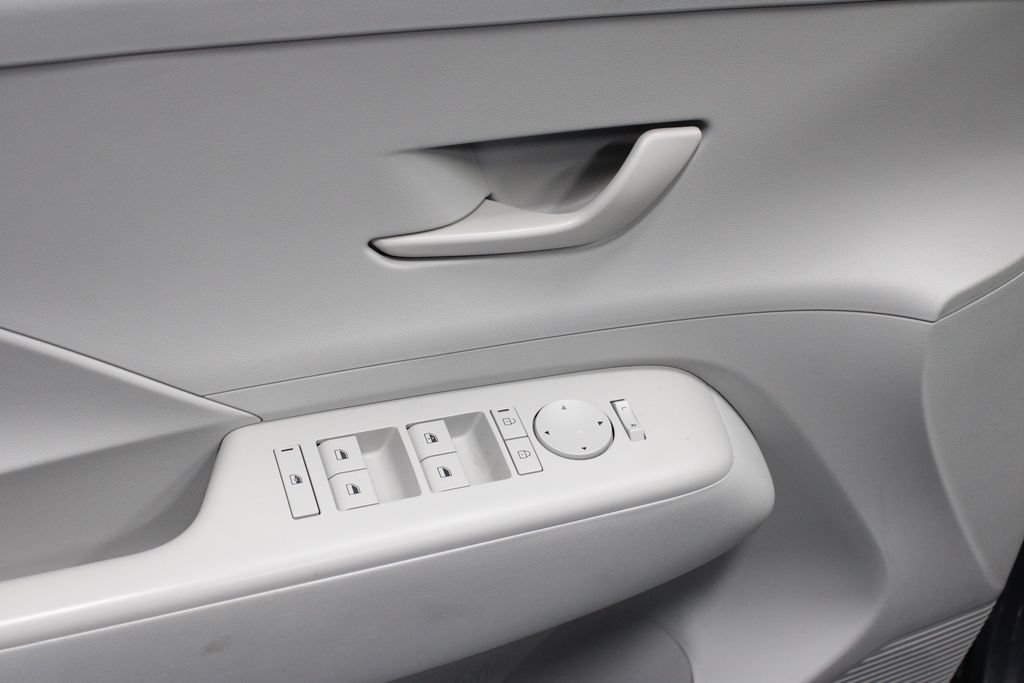 Certified 2024 Hyundai Kona SE AWD/4WD image 22