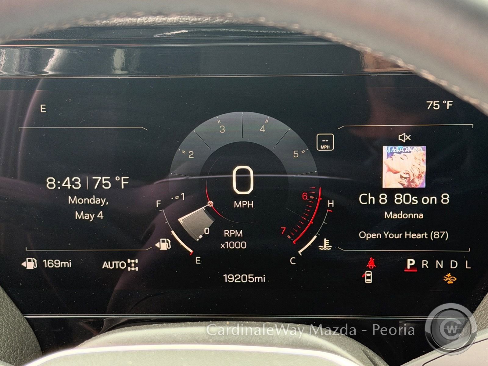 Used 2025 GMC Yukon XL Denali AWD/4WD image 25