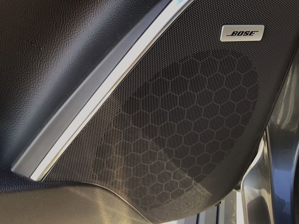 Used 2019 Cadillac Escalade Premium Luxury w/ Escalade Sport Edition image 25