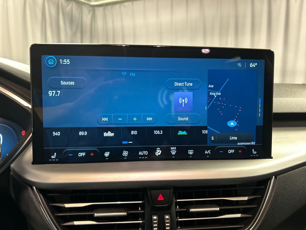 Used 2025 Ford Escape Platinum image 17