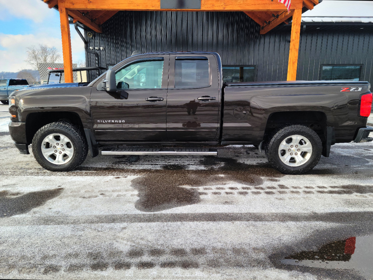 Used 2018 Chevrolet Silverado 1500 LT w/ All Star Edition image 21
