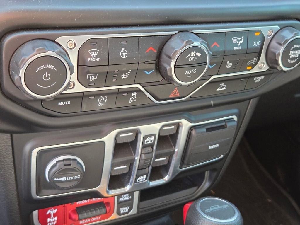 Used 2023 Jeep Gladiator Rubicon w/ Cold Weather Group AWD/4WD image 25