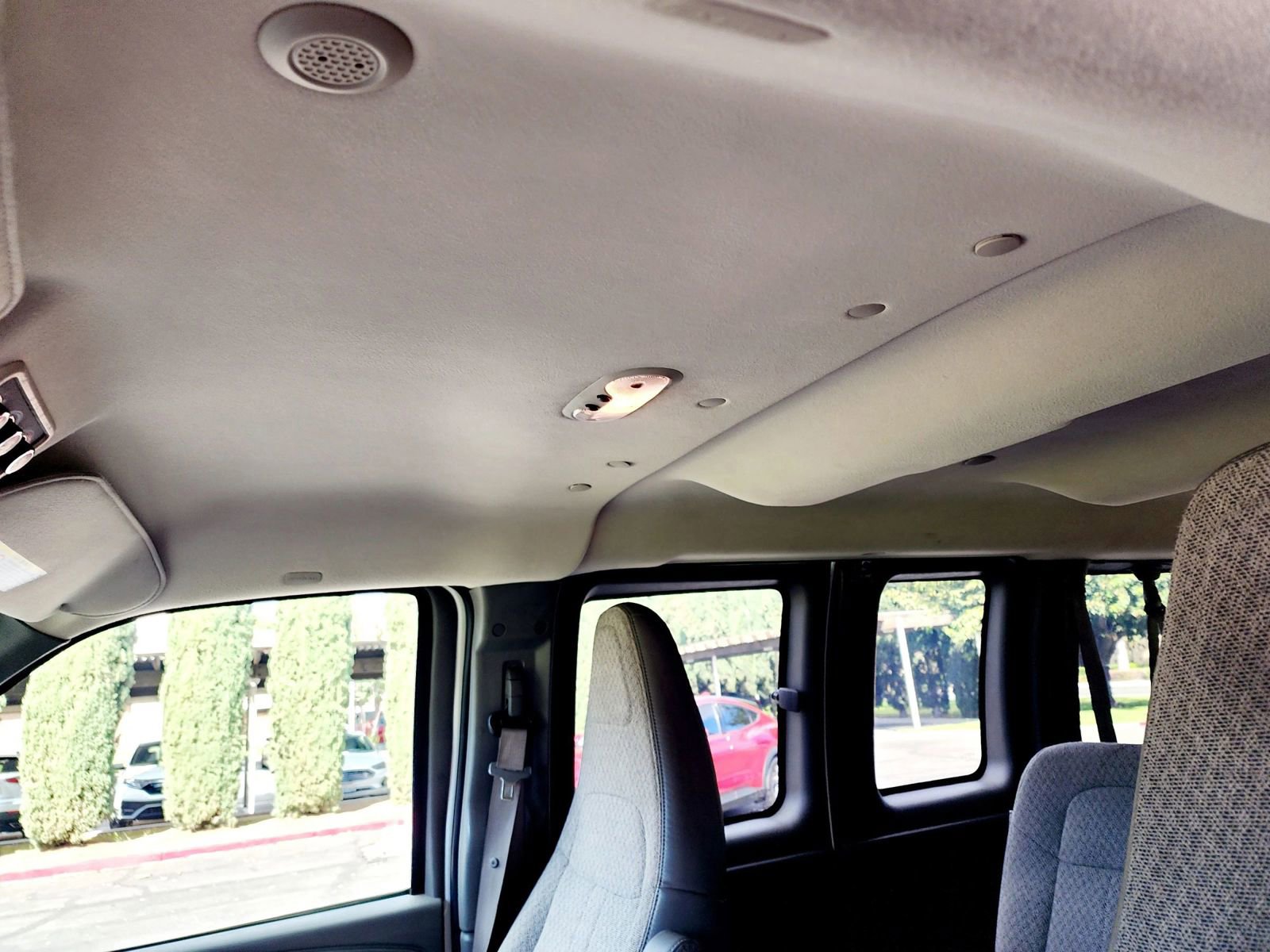 Used 2018 Chevrolet Express 2500 LT w/ LT Preferred Equipment Group image 12