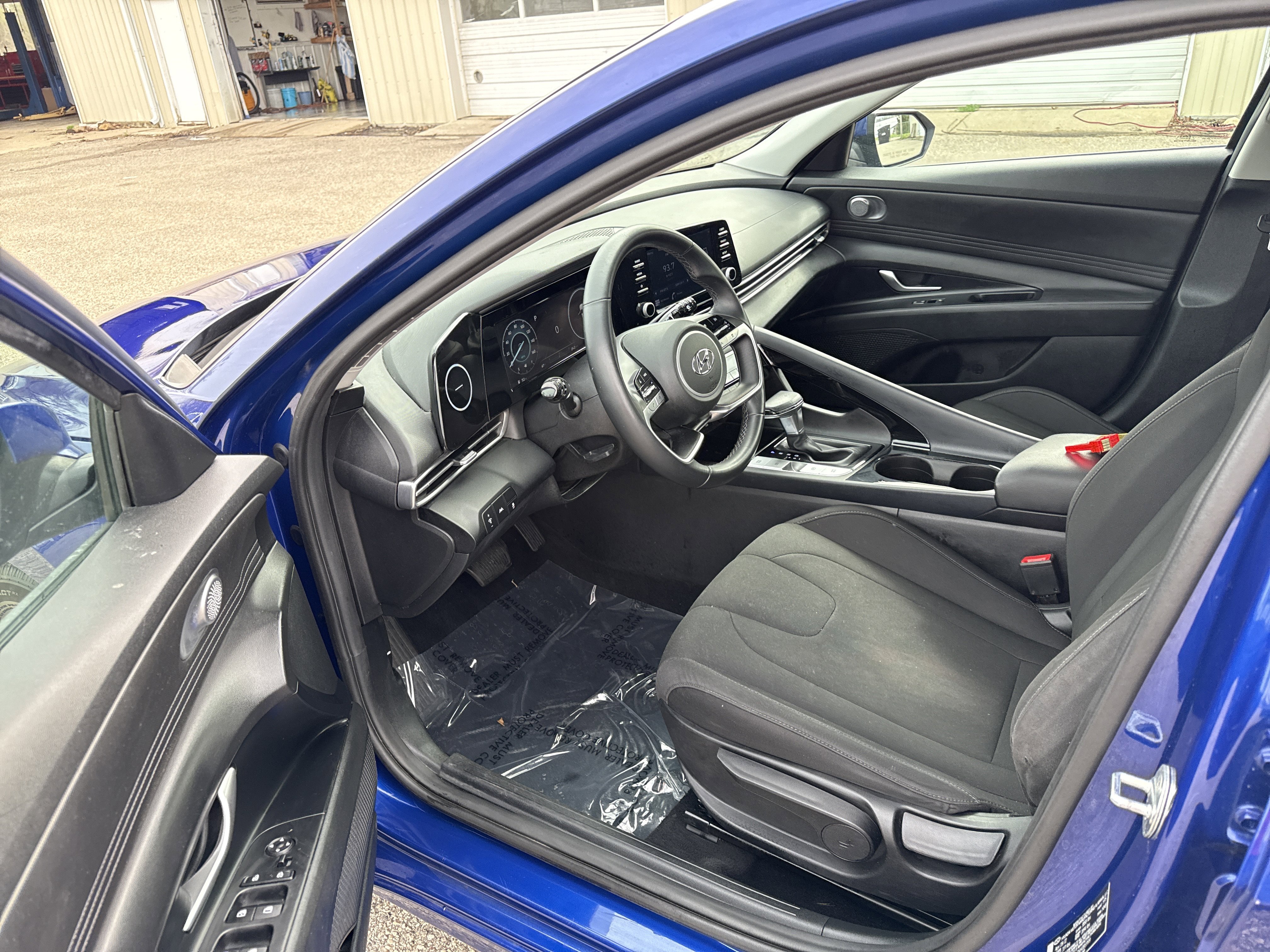 Used 2022 Hyundai Elantra SEL w/ Convenience Package FWD image 14