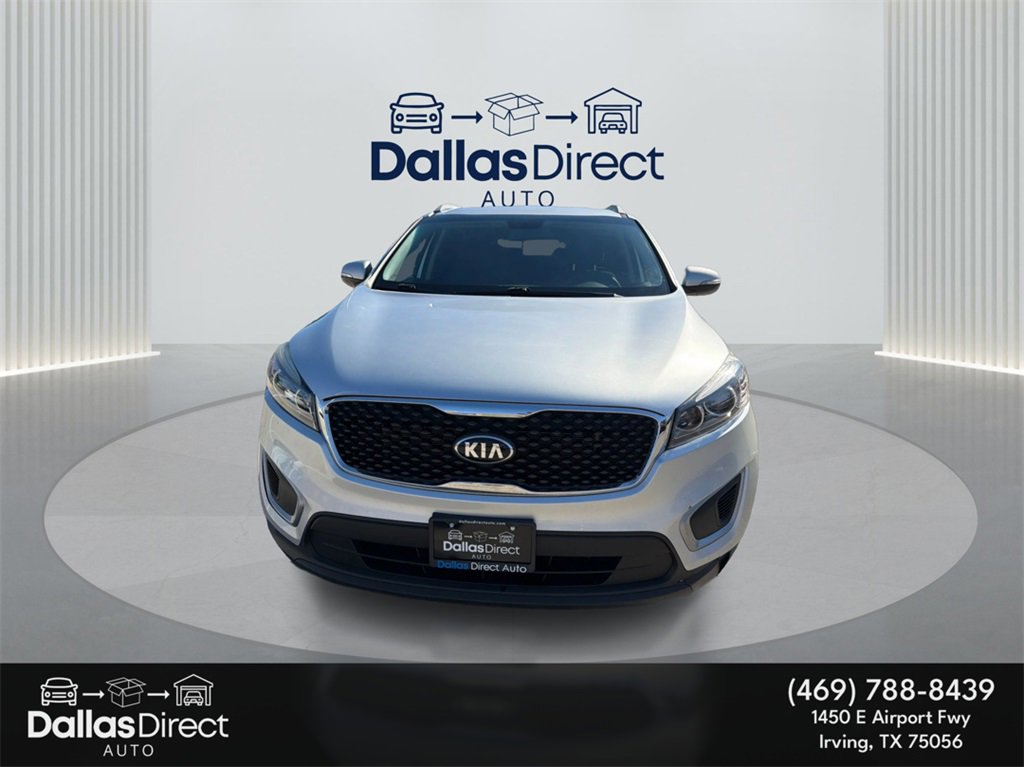 Used 2017 Kia Sorento LX image 3