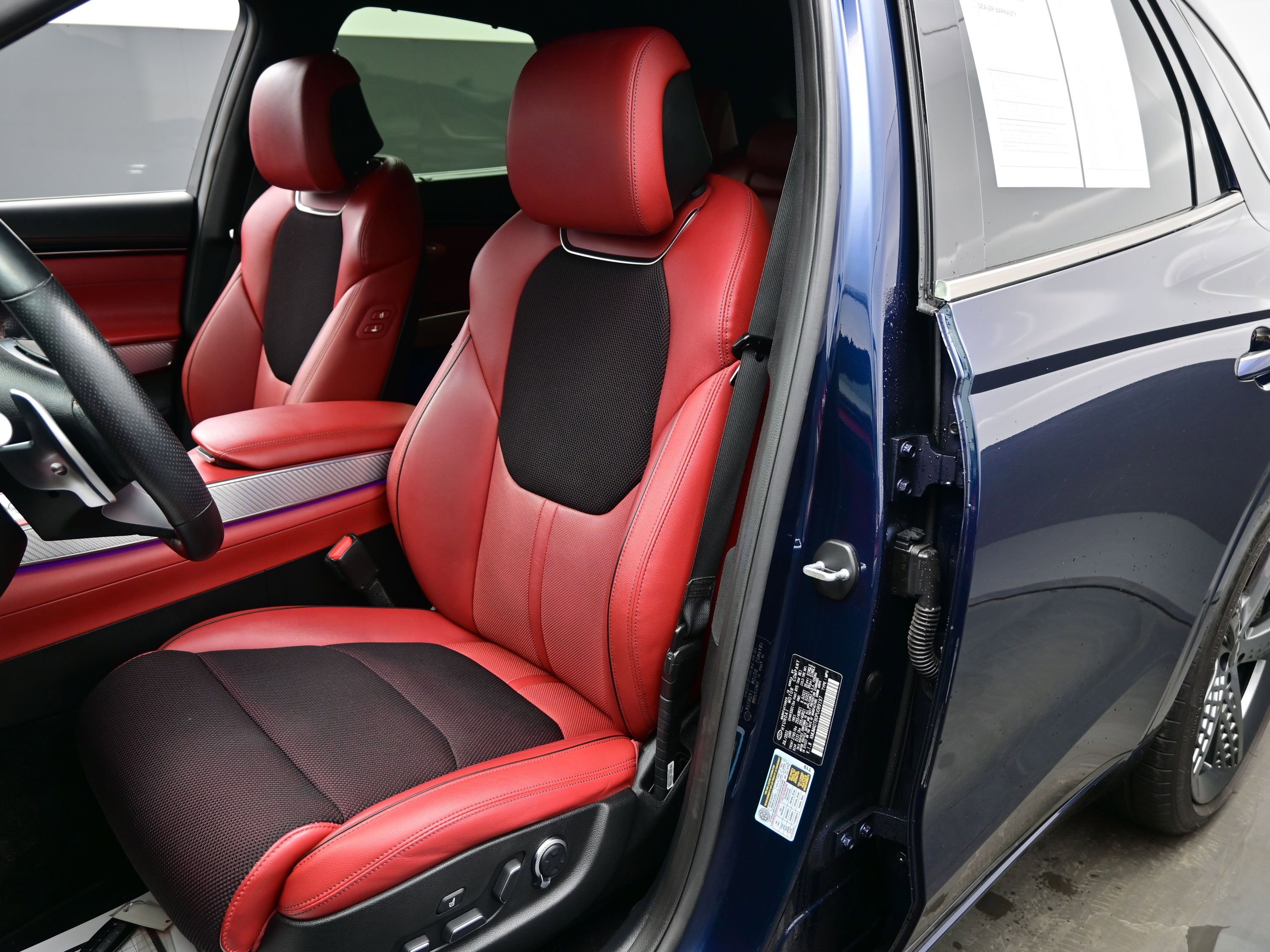 Certified 2023 Genesis GV70 2.5T w/ Sport Prestige Package image 12