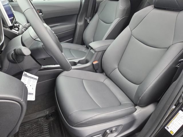 Used 2026 Toyota Corolla Cross XLE w/ Convenience Package image 31