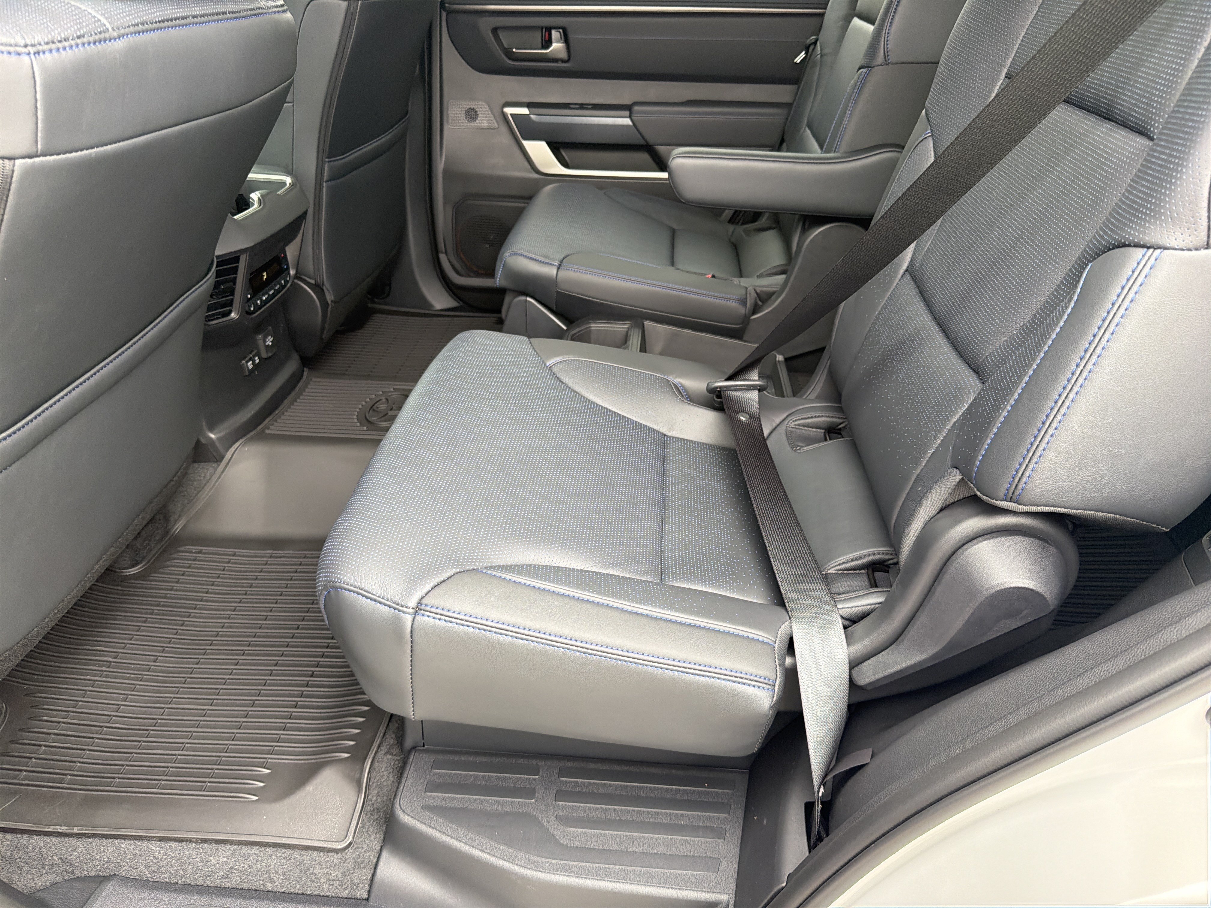 New 2026 Toyota Sequoia Platinum w/ TRD Off-Road Package AWD/4WD image 21