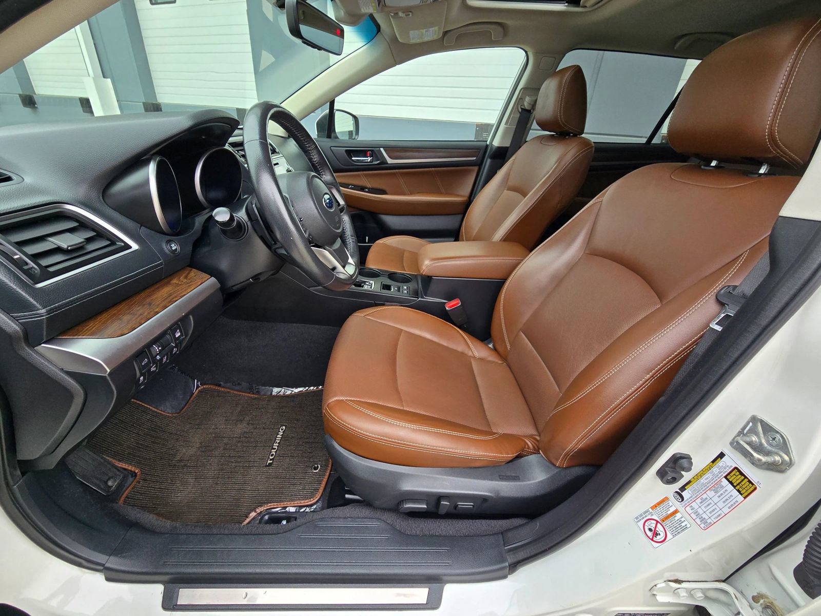 Used 2018 Subaru Outback 3.6R Touring w/ Popular Package #3 AWD/4WD image 12