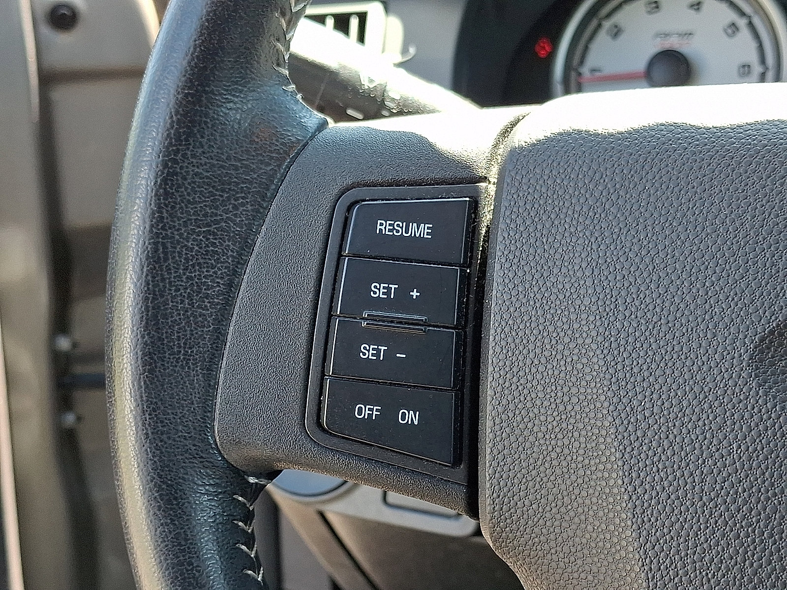 Used 2008 Ford Focus SE FWD image 17