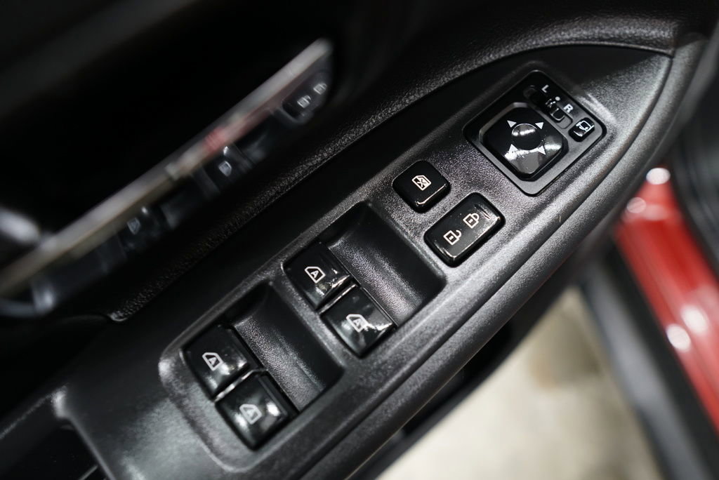 Used 2019 Mitsubishi Outlander SEL AWD/4WD image 19