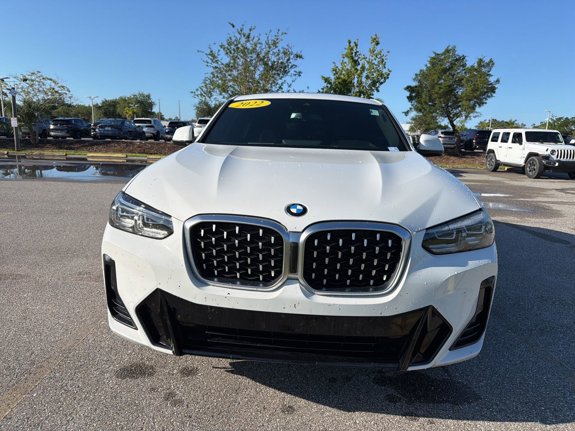 Used 2022 BMW X4 xDrive30i w/ M Sport Package 2 AWD/4WD image 2