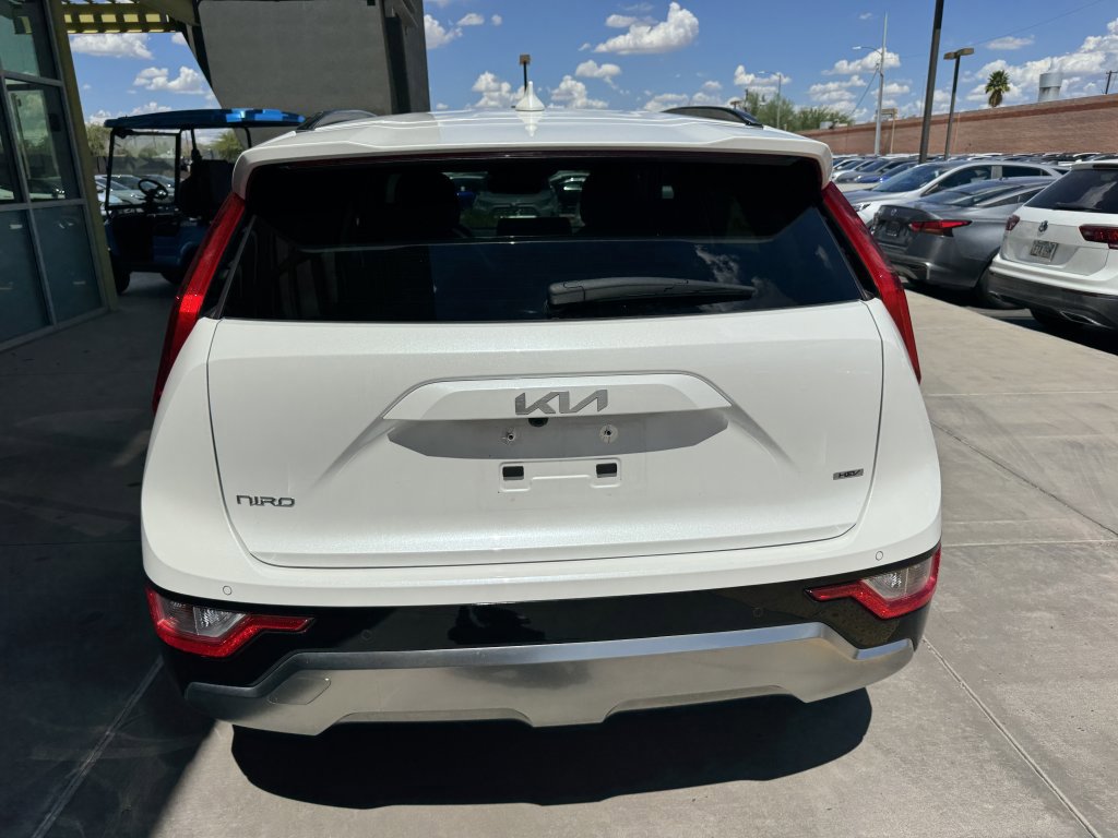 Used 2024 Kia Niro EX Touring FWD image 13