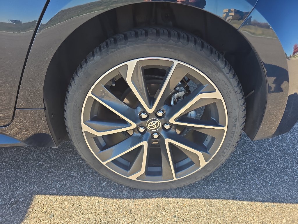 Used 2020 Toyota Corolla XSE image 11