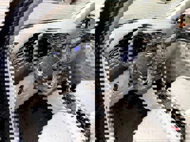 Used 2022 Volkswagen Tiguan SE AWD/4WD image 8