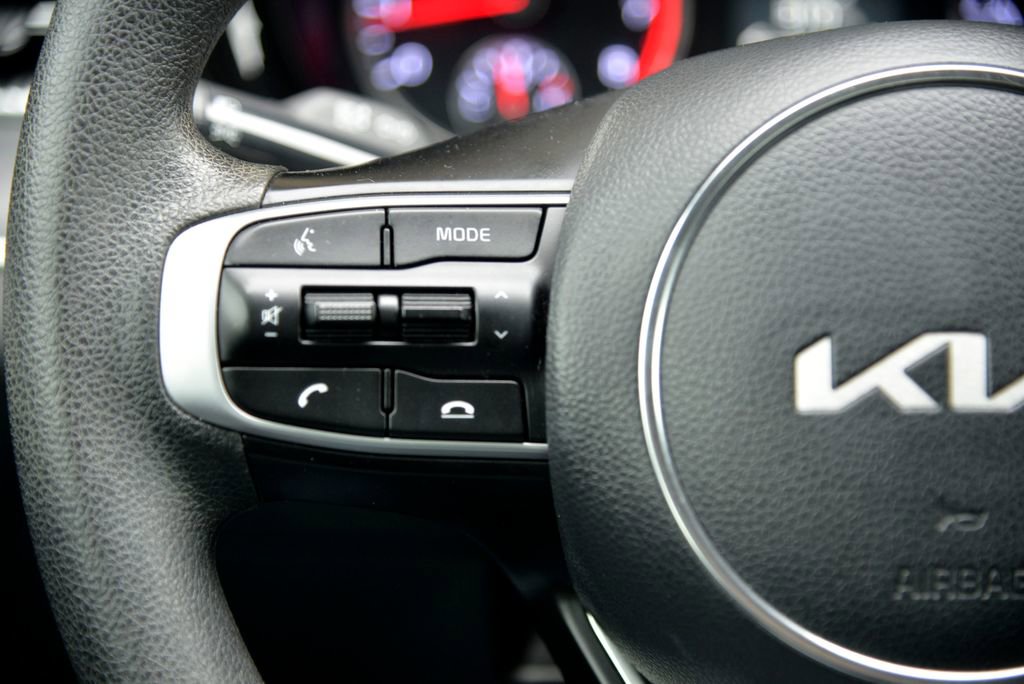 Used 2023 Kia K5 LXS image 22