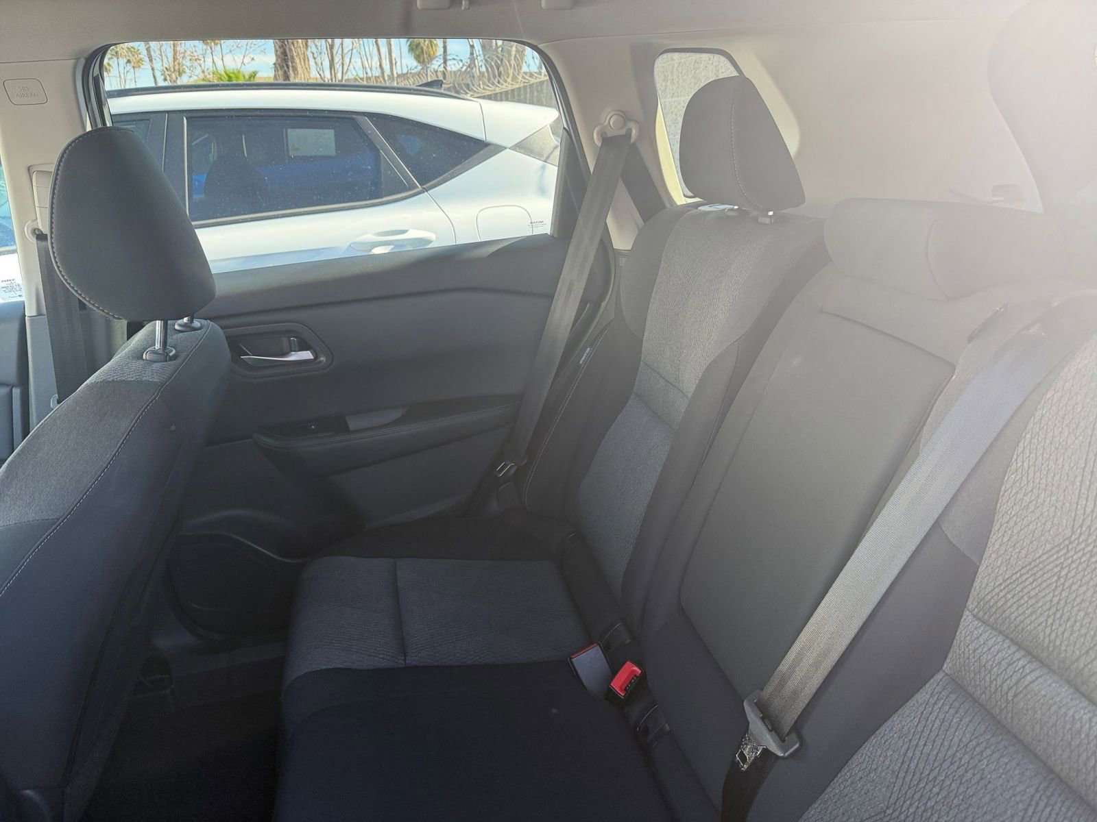 Used 2025 Nissan Rogue SV FWD image 41